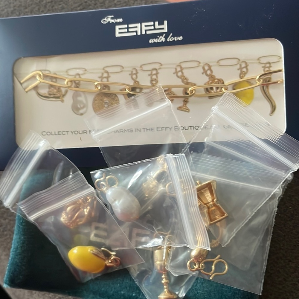 Effy Charm Bracelet with 8 charms